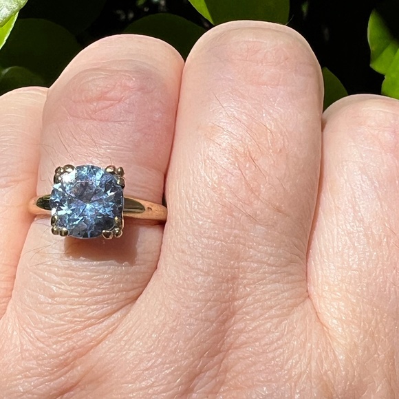 VINTAGE 10K YELLOW GOLD ROUND SYNTHETIC BLUE SPINEL RING “HANDWROUGHT” HALLMARK - Picture 6 of 16